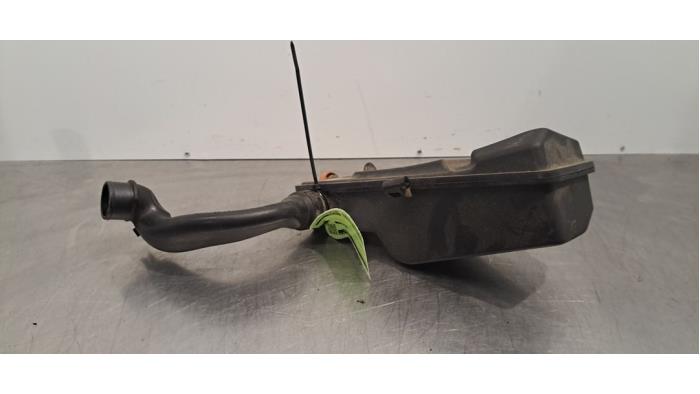 Intake resonator