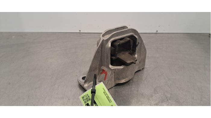 Used Engine mount Nissan Micra (K14) 1.0 12V Price € 42,35 Inclusive VAT offered by Autohandel Didier