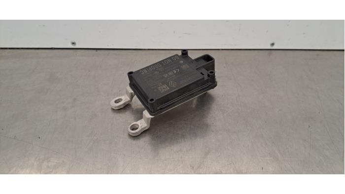Tempomat Sensor van een Renault Clio V (RJAB) 1.6 E-Tech 145 16V 2023