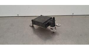 Tempomat Sensor van een Renault Clio V (RJAB) 1.6 E-Tech 145 16V 2023