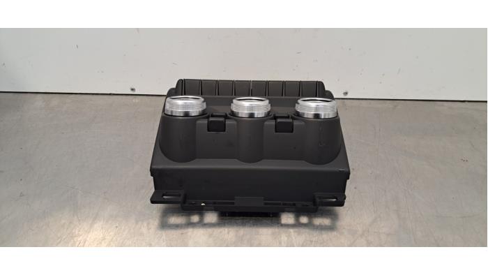 Usagé Panneau de commande clim Renault Clio V (RJAB) 1.6 E-Tech 145 16V Prix € 36,30 Prix TTC proposé par Autohandel Didier