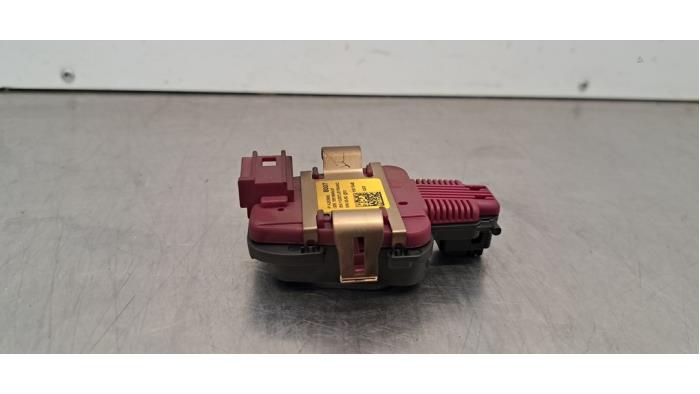 Begagnade Regnsensor Mercedes EQC (N293) 400 4-Matic Pris € 30,25 Inklusive moms erbjuds av Autohandel Didier