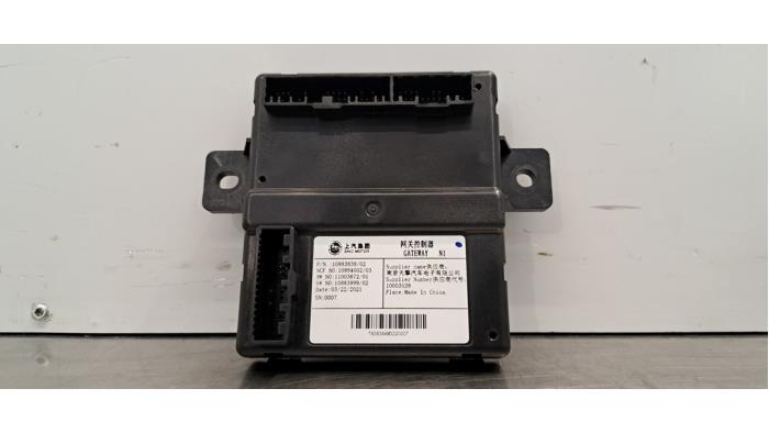 Używane Modul gateway MG ZS EV Long Range 70 kWh Cena € 133,10 Z VAT oferowane przez Autohandel Didier