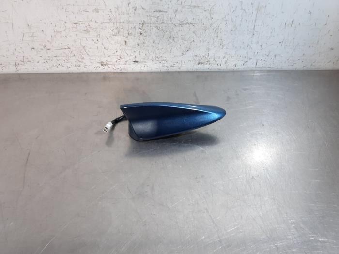 Używane Antena Mazda 2 (DJ/DL) 1.5 SkyActiv-G 90 Cena € 48,40 Z VAT oferowane przez Autohandel Didier