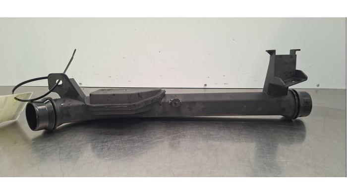 Gebrauchte Intercooler Rohr Peugeot 408 1.6 16V HYbrid 180 Preis € 60,50 Mit Mehrwertsteuer angeboten von Autohandel Didier