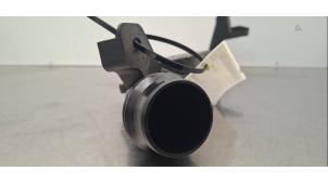 Intercooler Rohr van een Peugeot 408 1.6 16V HYbrid 180 2023