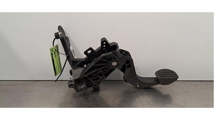 Używane Pedal sprzegla Citroen C3 (CB/CC) 1.2 PureTech 100 Cena € 48,40 Z VAT oferowane przez Autohandel Didier