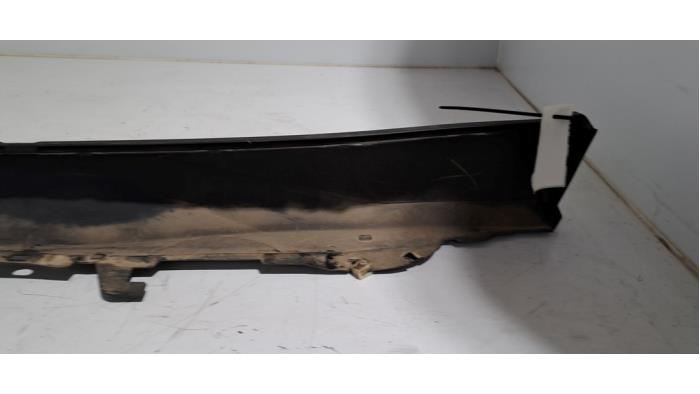 Door sill right BMW X1 xDrive 25e 1.5 TwinPower Turbo 12V