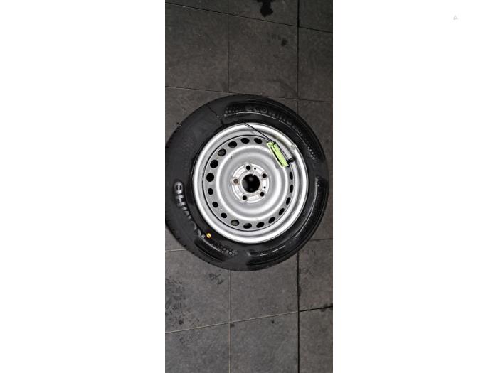 Gebrauchte Reserverad Renault Express 1.5 dCi 95 Preis € 102,85 Mit Mehrwertsteuer angeboten von Autohandel Didier