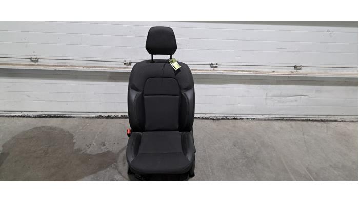 Używane Fotel lewy Renault Express 1.5 dCi 95 Cena € 163,35 Z VAT oferowane przez Autohandel Didier
