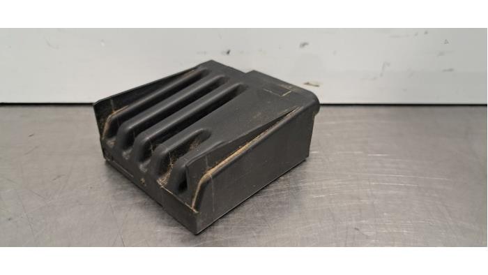 Usagé Module pompe carburant Volkswagen Crafter (SY) 2.0 TDI FWD Prix € 30,25 Prix TTC proposé par Autohandel Didier