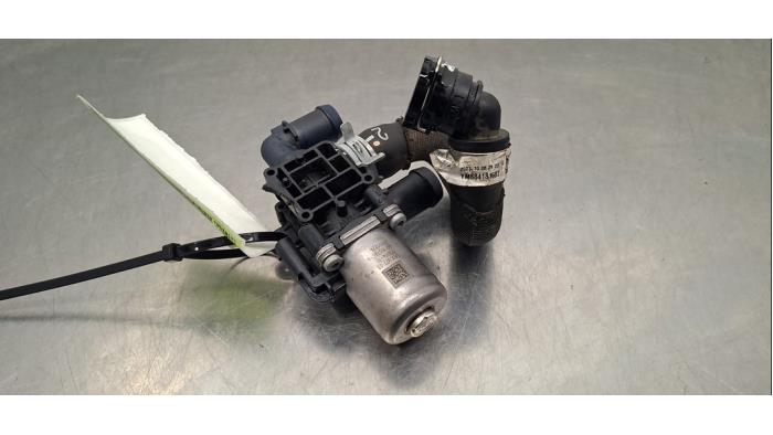 Begagnade Extra vattenpump BMW X1 (U11) xDrive 25e 1.5 TwinPower Turbo 12V Pris € 133,10 Inklusive moms erbjuds av Autohandel Didier