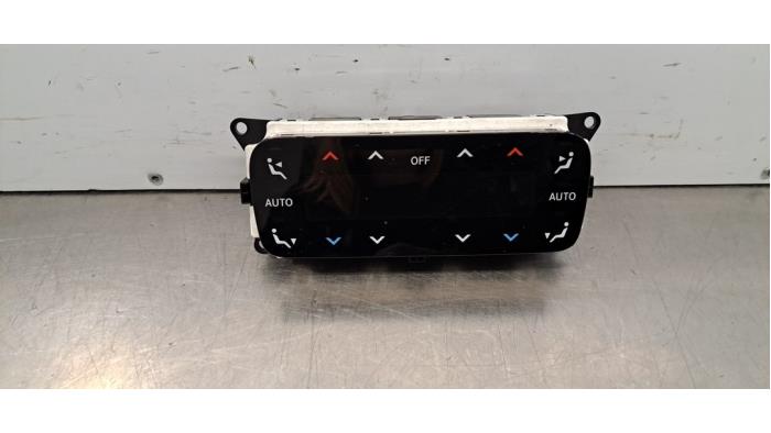 Usagé Commande chauffage Mercedes EQS AMG (V297) 53 AMG 4-Matic+ Prix € 133,10 Prix TTC proposé par Autohandel Didier