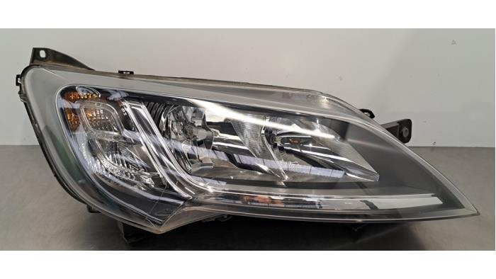 Używane Reflektor prawy Peugeot Boxer (U9) 2.2 Blue HDi 120 Cena € 266,20 Z VAT oferowane przez Autohandel Didier