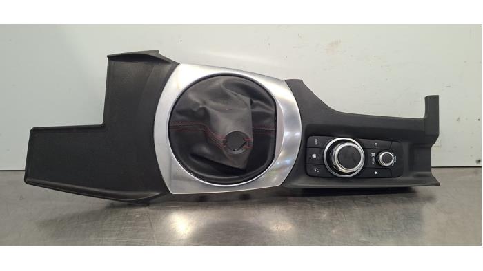 Usagé Console centrale Mazda MX-5 (ND) 1.5 Skyactiv G-131 16V Prix € 133,10 Prix TTC proposé par Autohandel Didier
