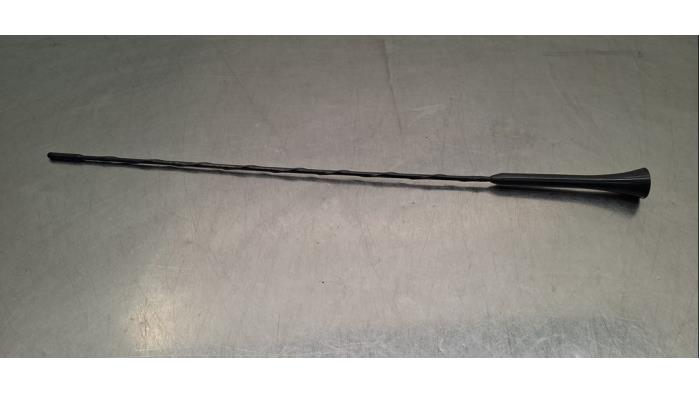 Używane Antena Mazda MX-5 (ND) 1.5 Skyactiv G-131 16V Cena € 36,30 Z VAT oferowane przez Autohandel Didier