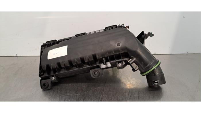 Begagnade Luftfilterhus Citroen C3 (CB/CC) 1.2 PureTech 100 Pris € 48,40 Inklusive moms erbjuds av Autohandel Didier
