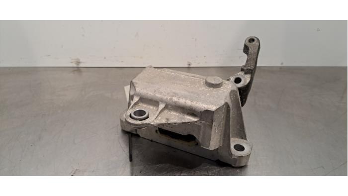 Engine mount Volvo XC40 2.0 T4 Geartronic 16V - 32298305 B4204T47