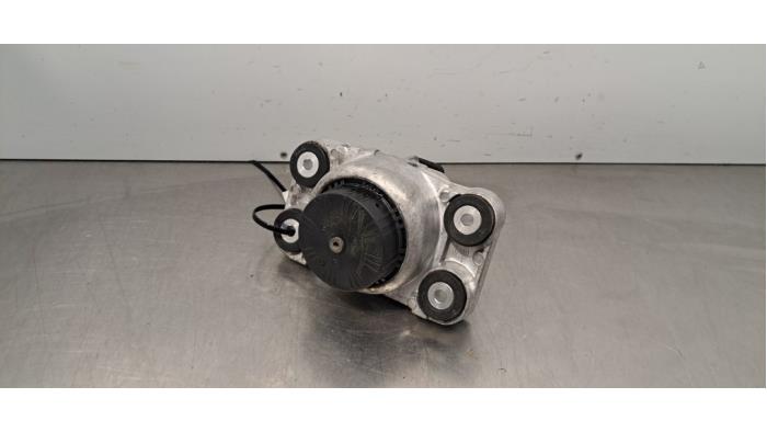 Used Engine mount Landrover Defender II 110 2.0 16V P300 Price € 60,50 Inclusive VAT offered by Autohandel Didier