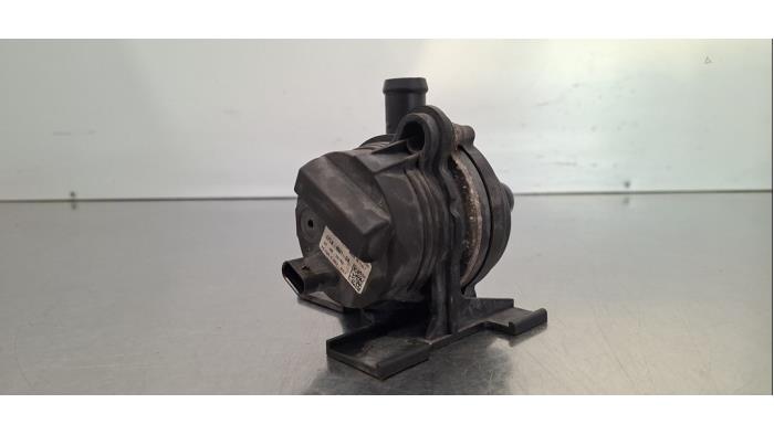 Begagnade Extra vattenpump Landrover Defender II 110 2.0 16V P300 Pris € 54,45 Inklusive moms erbjuds av Autohandel Didier