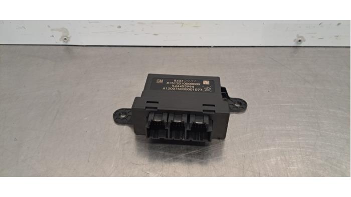 Begagnade PDC-modul Opel Astra K Sports Tourer 1.5 CDTi 105 12V Pris € 30,25 Inklusive moms erbjuds av Autohandel Didier