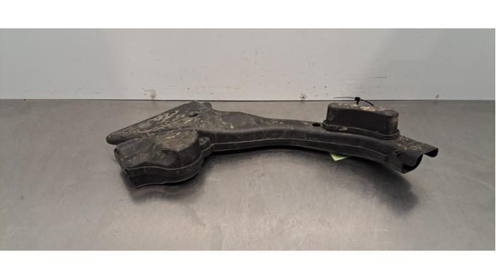 Begagnade Luftintagsslang Nissan Qashqai (J11) 1.2 DIG-T 16V Pris € 30,25 Inklusive moms erbjuds av Autohandel Didier