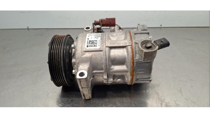 Usagé Pompe clim Volkswagen Tiguan (AD1) 2.0 TDI 16V BlueMotion Technology SCR Prix € 102,85 Prix TTC proposé par Autohandel Didier