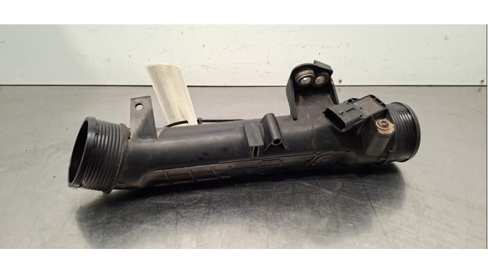Gebrauchte Intercooler Schlauch Volvo XC90 II 2.0 D5 16V AWD Preis € 36,30 Mit Mehrwertsteuer angeboten von Autohandel Didier