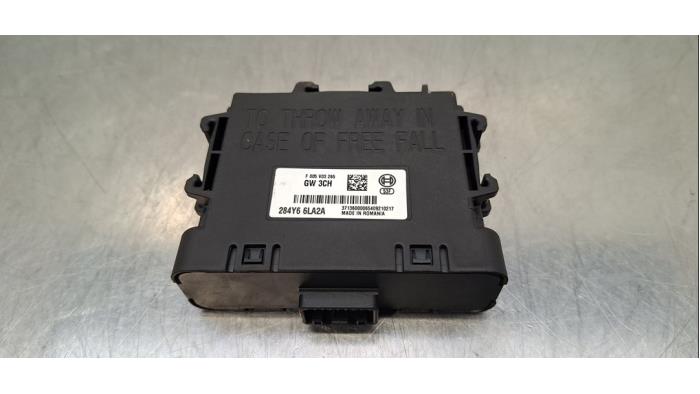 Używane Modul gateway Renault Twingo III (AH) 1.0 SCe 65 12V Cena € 60,50 Z VAT oferowane przez Autohandel Didier