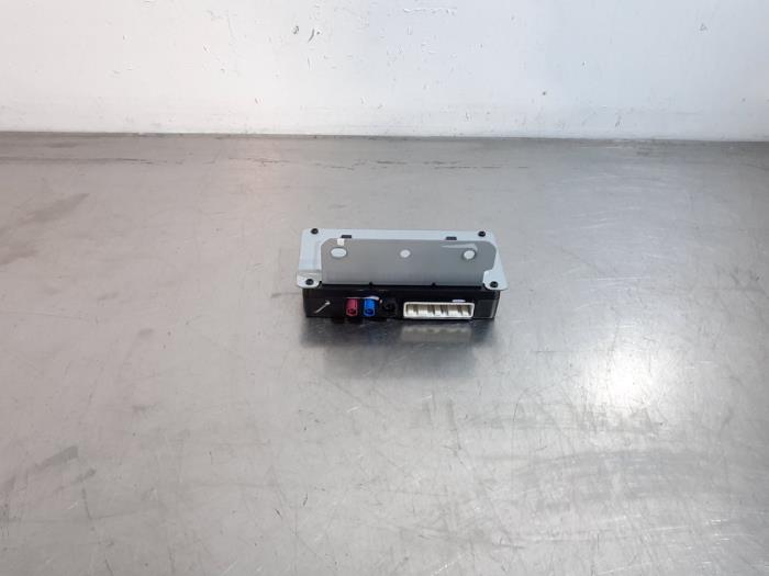 Używane Modul Bluetooth MG ZS EV Cena € 60,50 Z VAT oferowane przez Autohandel Didier