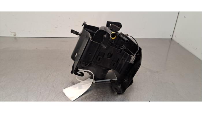 Begagnade Bränslefilter Landrover Range Rover Evoque II (LZC/LZS/LZH) Pris € 30,25 Inklusive moms erbjuds av Autohandel Didier