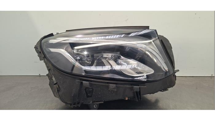 Używane Reflektor prawy Mercedes GLC (X253) 2.2 200d 16V BlueTEC Cena € 786,50 Z VAT oferowane przez Autohandel Didier