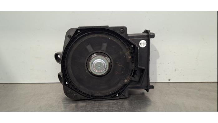 Używane Glosnik BMW 1 serie (F40) 118i 1.5 TwinPower 12V Cena € 18,15 Z VAT oferowane przez Autohandel Didier