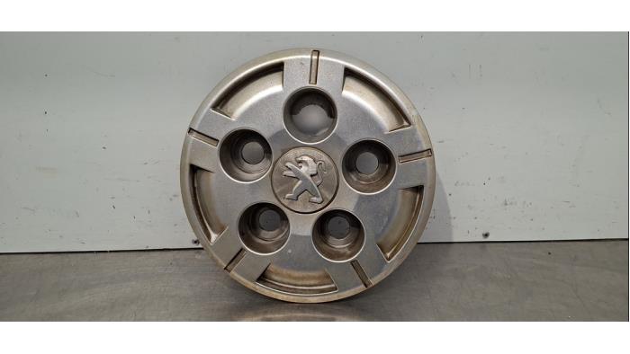 Używane Kolpak Peugeot Boxer (U9) 2.2 Blue HDi 120 Cena € 12,10 Z VAT oferowane przez Autohandel Didier