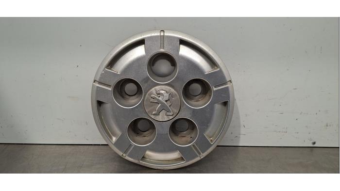 Używane Kolpak Peugeot Boxer (U9) 2.2 Blue HDi 120 Cena € 12,10 Z VAT oferowane przez Autohandel Didier
