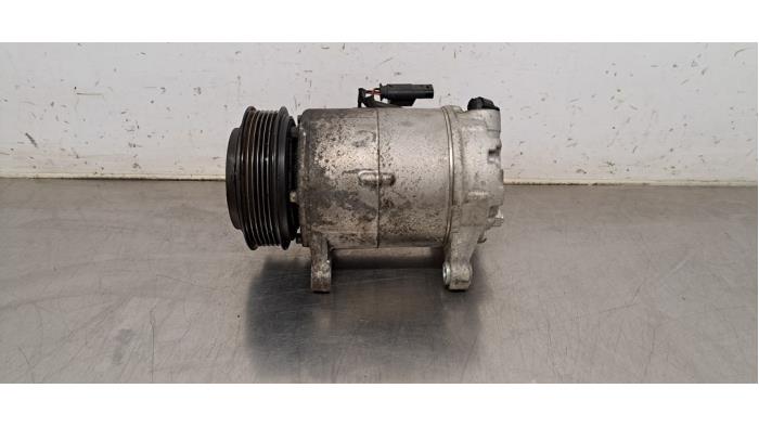 Usagé Compresseur de clim BMW 2 serie Gran Tourer (F46) 218d 2.0 TwinPower Turbo 16V Prix € 163,35 Prix TTC proposé par Autohandel Didier