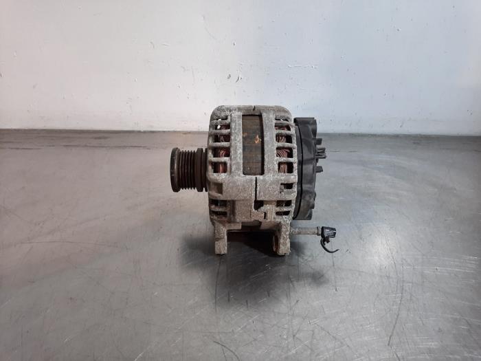 Begagnade Dynamo Volkswagen Crafter (SY) 2.0 TDI FWD Pris € 199,65 Inklusive moms erbjuds av Autohandel Didier