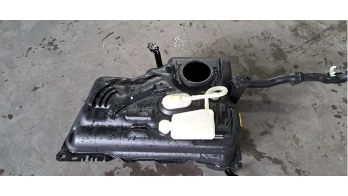 Begagnade Tank Mercedes E Estate (S213) E-300de 2.0 Turbo 16V Pris € 332,75 Inklusive moms erbjuds av Autohandel Didier