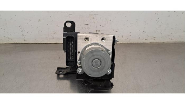 Begagnade ABS-pump Opel Astra L (F3/FB/FM/FP) 1.2 Turbo 110 12V Pris € 266,20 Inklusive moms erbjuds av Autohandel Didier