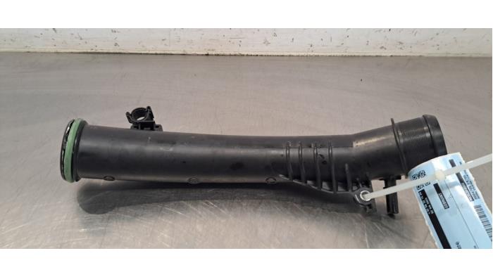 Gebrauchte Intercooler Rohr Peugeot 5008 III (KA/KB/KC) Preis € 30,25 Mit Mehrwertsteuer angeboten von Autohandel Didier