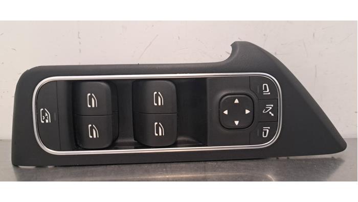 Interruptor combinado de ventanillas Mercedes EQA (N243), 2021 250 67 kWh, SUV, Eléctrico, 140kW (190pk), FWD, EM780200, 2021-02, 243.701 (Usado)