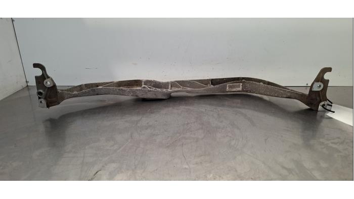 Usagé Support moteur Audi A4 Avant (B8) Prix € 60,50 Prix TTC proposé par Autohandel Didier
