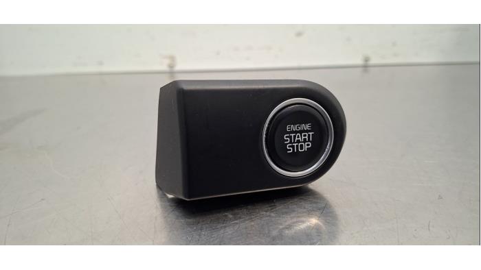Używane Przelacznik Start/Stop Kia Ceed (CDB5/CDBB) 1.0i T-GDi 12V Cena € 30,25 Z VAT oferowane przez Autohandel Didier