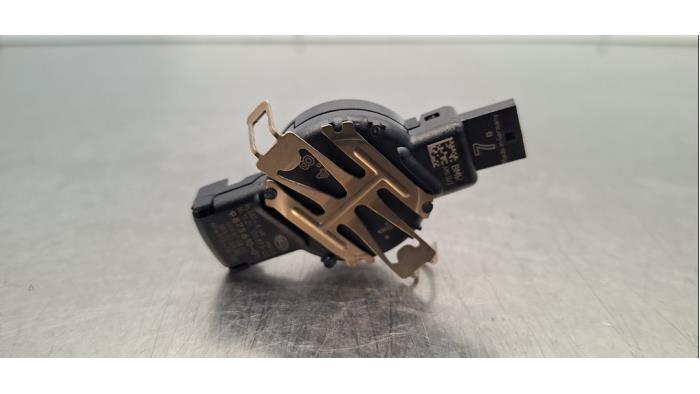 Begagnade Regnsensor BMW i3 (I01) i3 Pris € 36,30 Inklusive moms erbjuds av Autohandel Didier