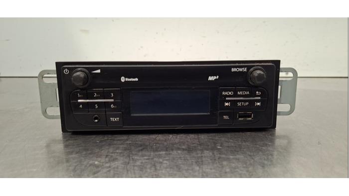 Gebrauchte Radio Modul Opel Vivaro 1.6 CDTI 90 Preis € 133,10 Mit Mehrwertsteuer angeboten von Autohandel Didier