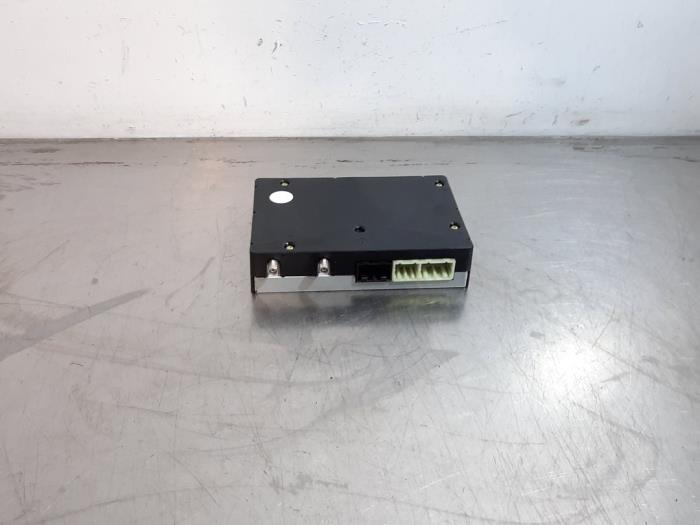 Używane Modul WiFi Opel Crossland (X) 1.2 Turbo 12V Cena € 102,85 Z VAT oferowane przez Autohandel Didier
