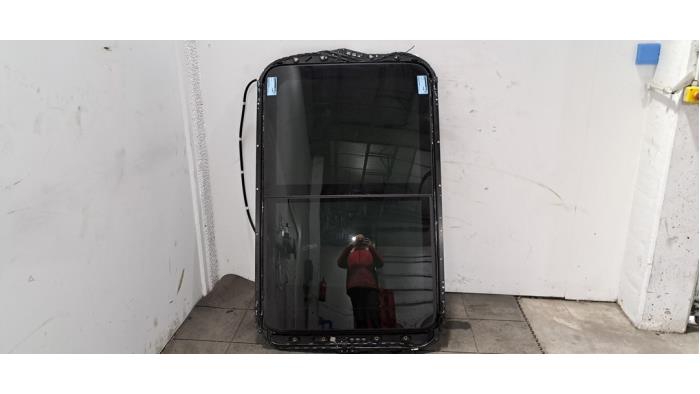 Używane Dach panoramiczny MG ZS 1.0 T-GDI 12V Cena € 665,50 Z VAT oferowane przez Autohandel Didier