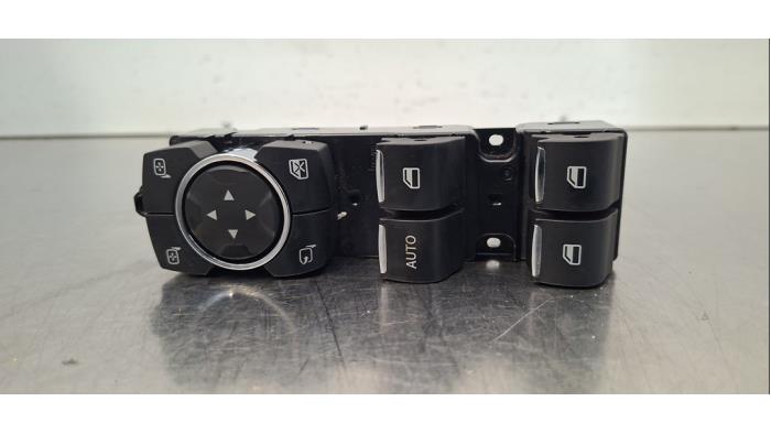 Usados Interruptor combinado de ventanillas Ford EcoSport (JK8) 1.0 EcoBoost 12V 125 Precio € 60,50 IVA incluido ofrecido por Autohandel Didier