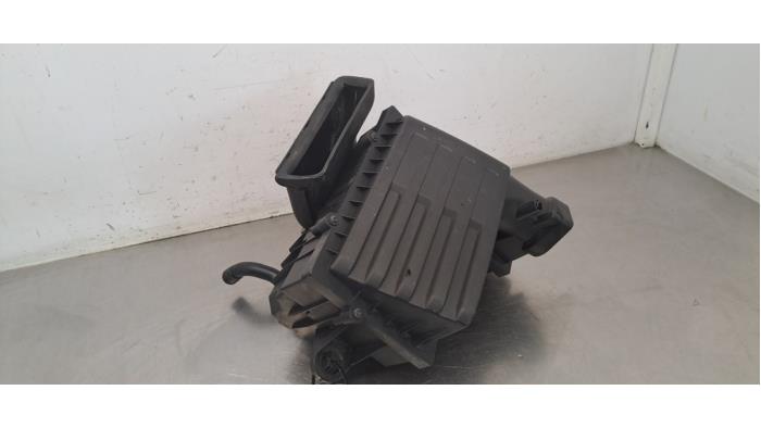 Begagnade Luftfilterhus Volkswagen Golf VII (AUA) 1.6 TDI 16V Pris € 60,50 Inklusive moms erbjuds av Autohandel Didier