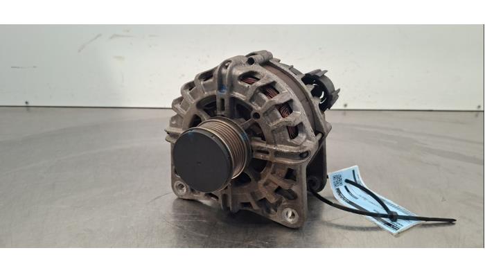 Begagnade Dynamo Renault Clio V (RJAB) 1.5 Blue dCi 85 Pris € 163,35 Inklusive moms erbjuds av Autohandel Didier